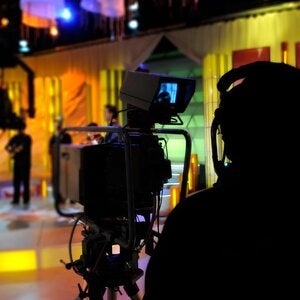 actors on set